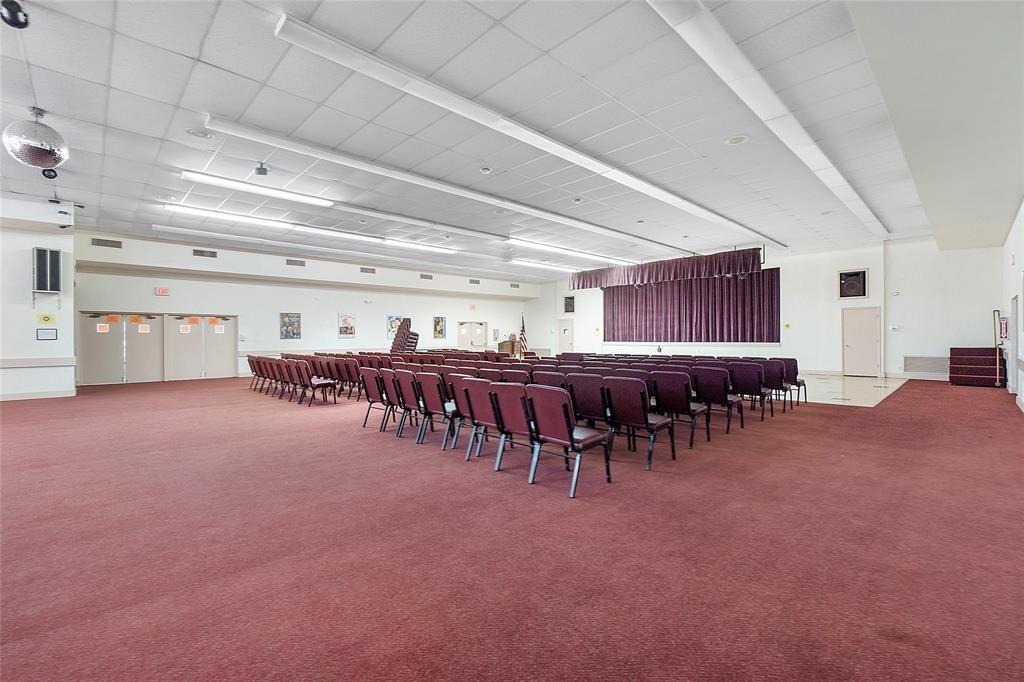 17 OF PALM SPRINGS 2 COND - Residential Lease