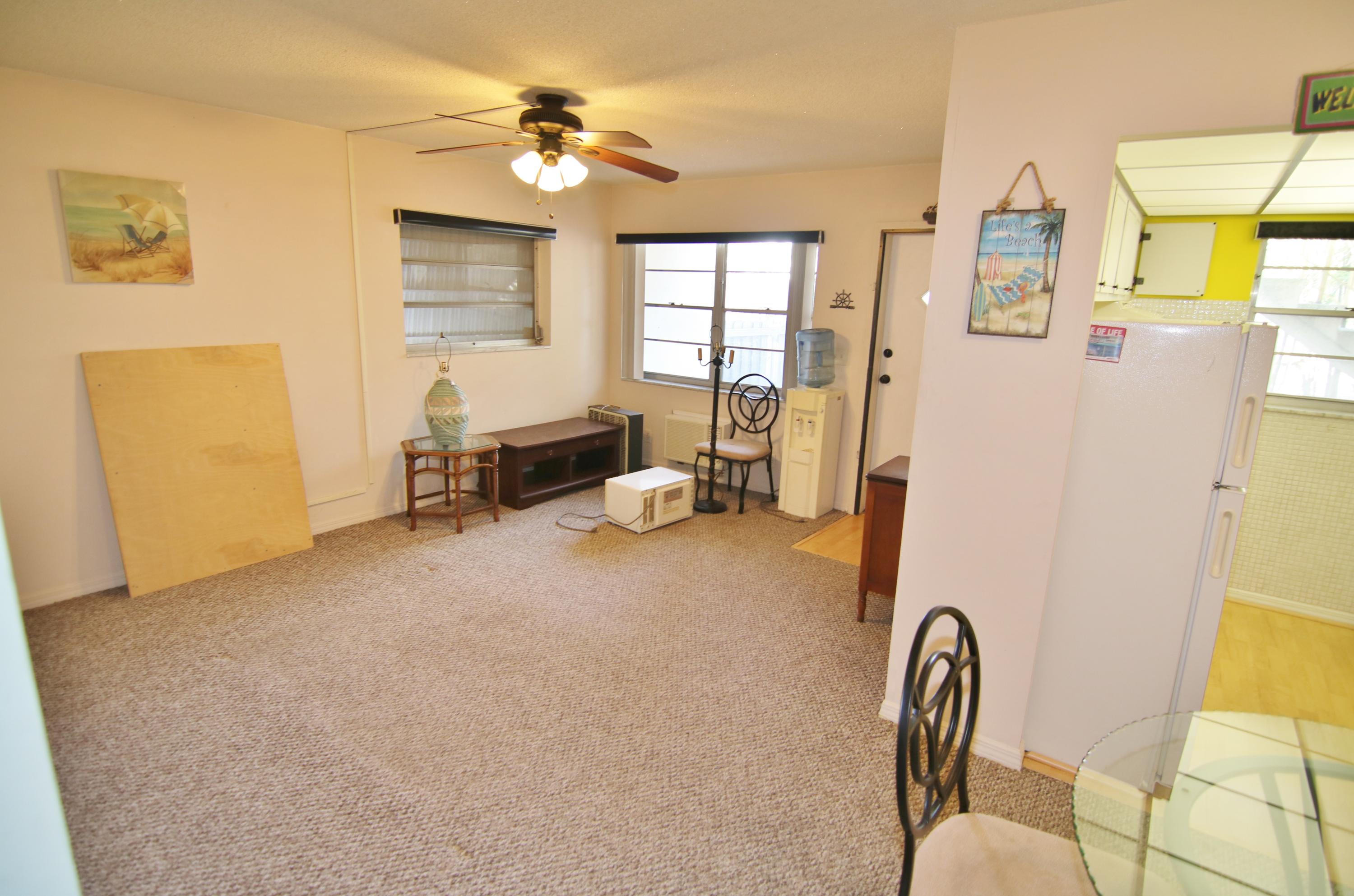 TOWNSITE APTS SEVEN CONDO - Residential