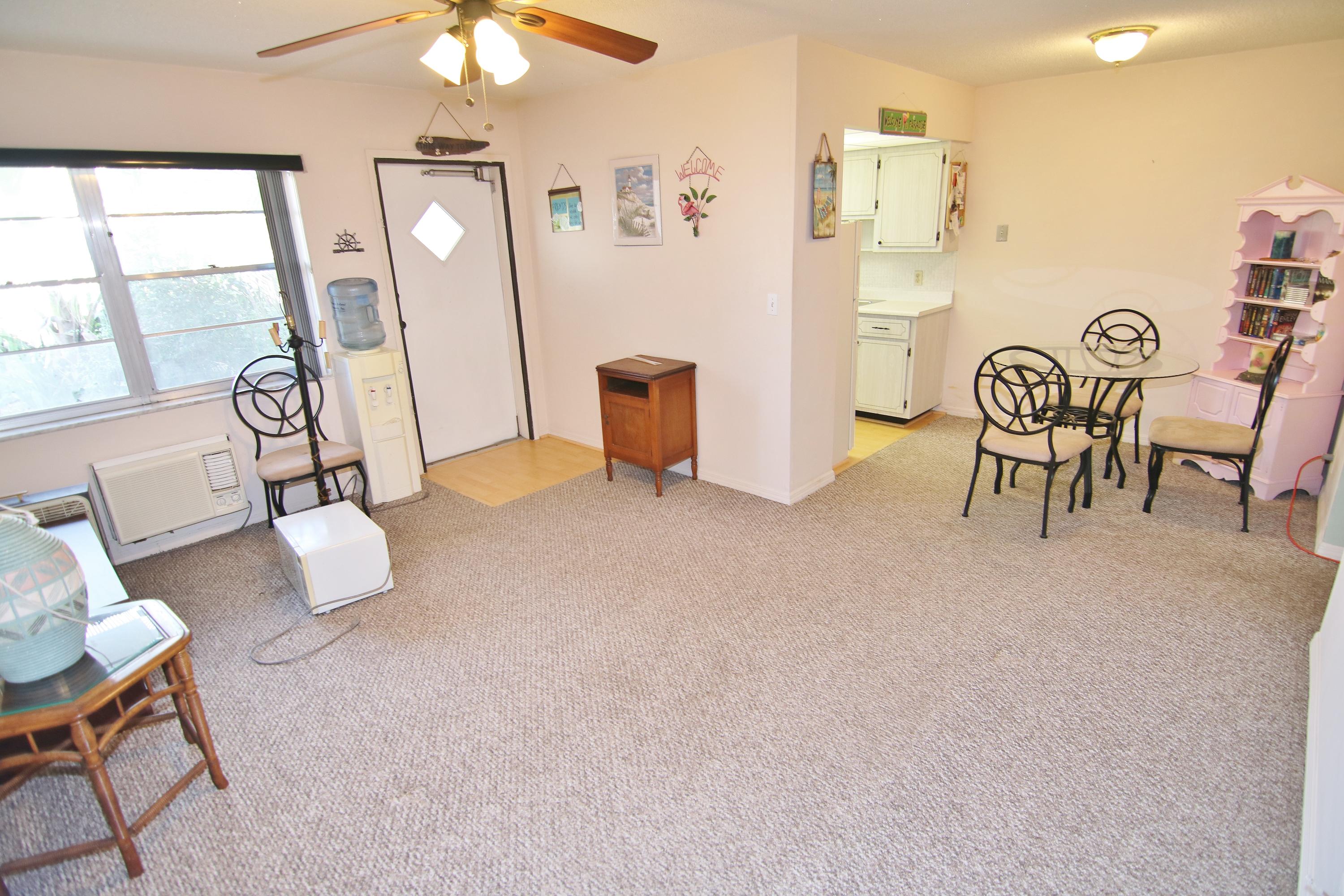 TOWNSITE APTS SEVEN CONDO - Residential