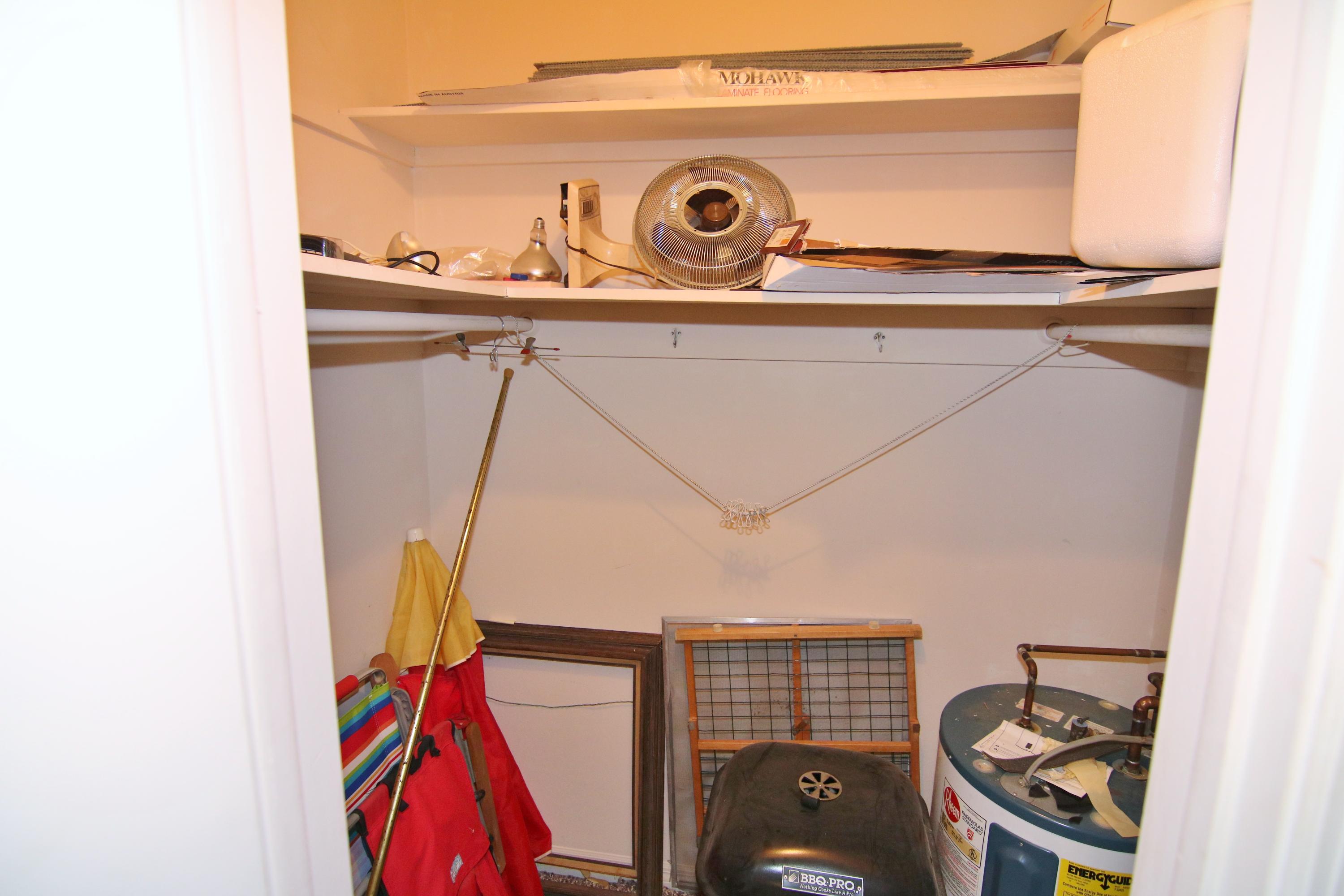 TOWNSITE APTS SEVEN CONDO - Residential