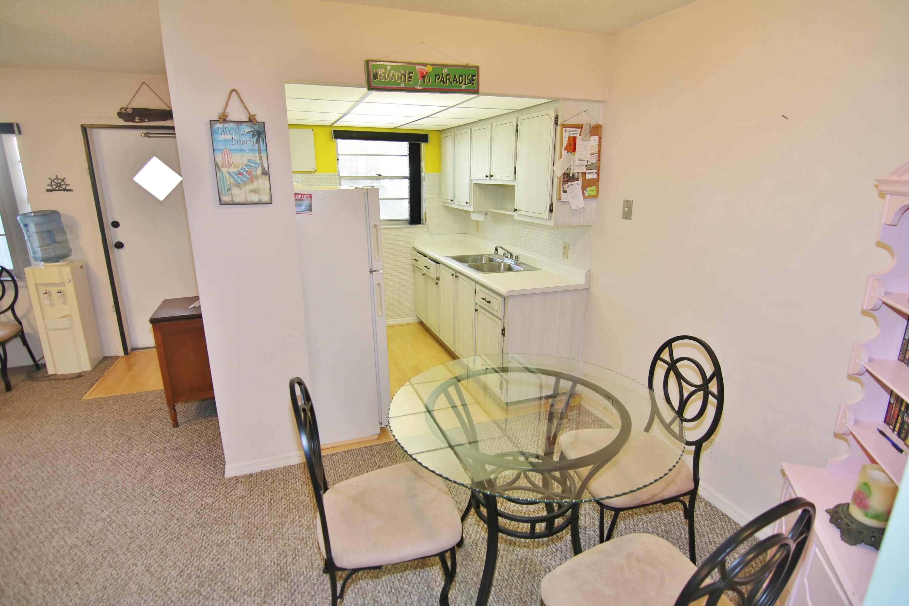 TOWNSITE APTS SEVEN CONDO - Residential