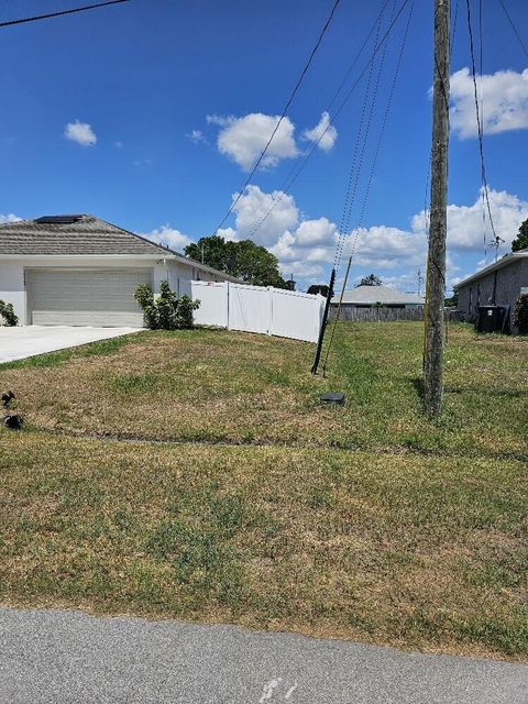 A home in Port St Lucie