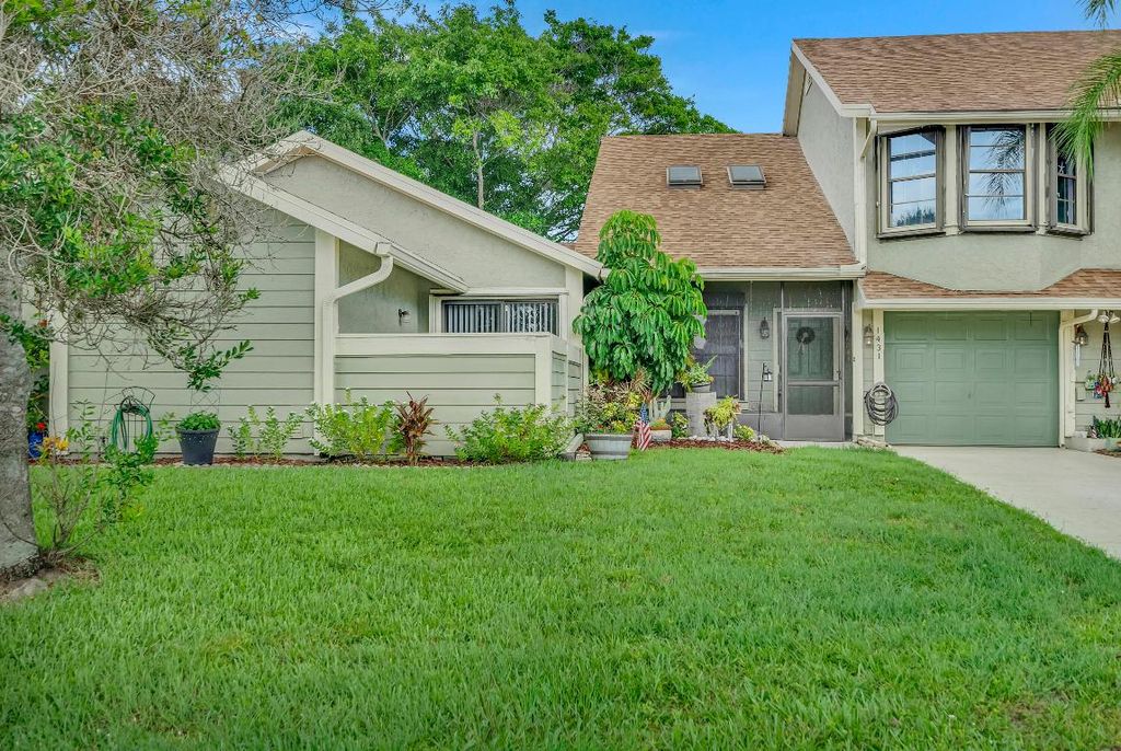 Photo of 1431 SE Ashville Court, Port Saint Lucie, FL 34952 (MLS # R10996872)