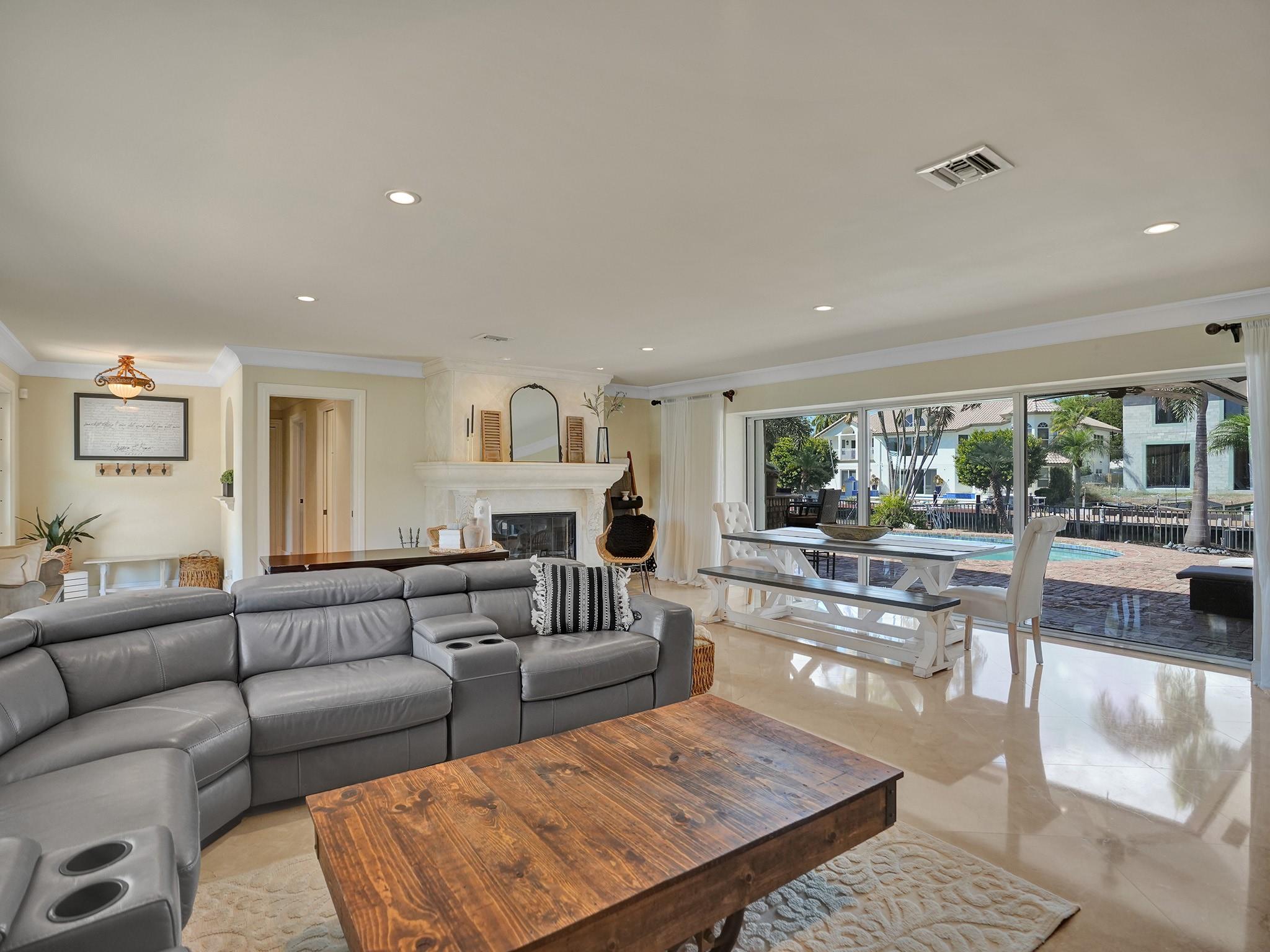 Venetian Isles 3rd Sec 47 - Residential
