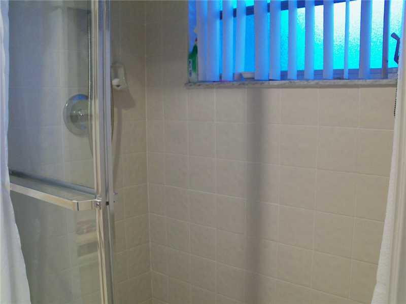 MEADOWBROOK LAKES - Residential