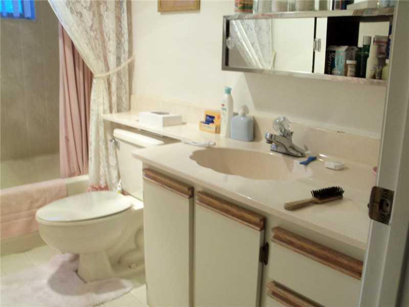 MEADOWBROOK LAKES - Residential