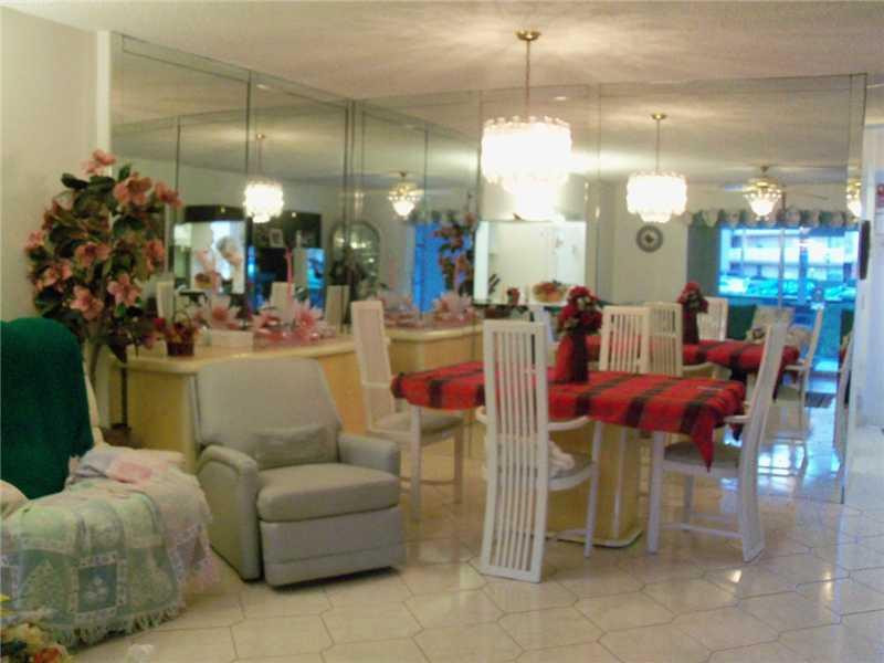 MEADOWBROOK LAKES - Residential