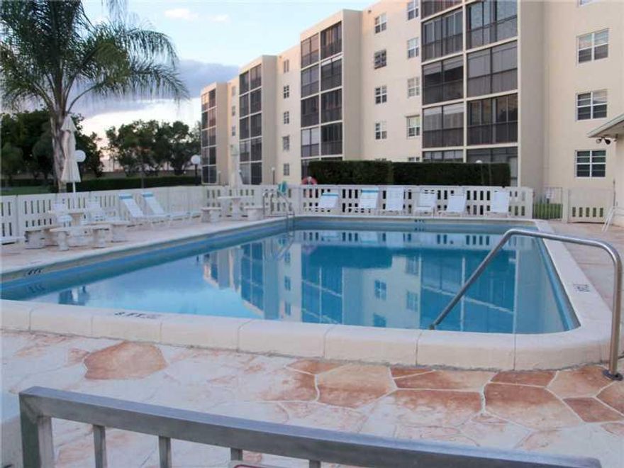 IMMACULATE 2/2 CORNER UNIT IN DESIRED MEADOWBROOK LAKES COMPLEX. UNIT IS COMPLETELY FURNISHED WITH WASHER AND DRYER. WONDERFUL LAKE VIEW FROM YOUR SCREENED PATIO.  PARKING IS RIGHT OUTSIDE YOUR FRONT DOOR. LOW MAINTENANCE AND CLOSE TO BEACH, SHOPPING AND   AIRPORT. ORIGINAL OWNER.  MUSE SEE AND EASY TO SHOW. OK TO LEASE AFTER 2 YEARS OF OWNERSHIP. HOPA VERIFIED.FIRST OWNER