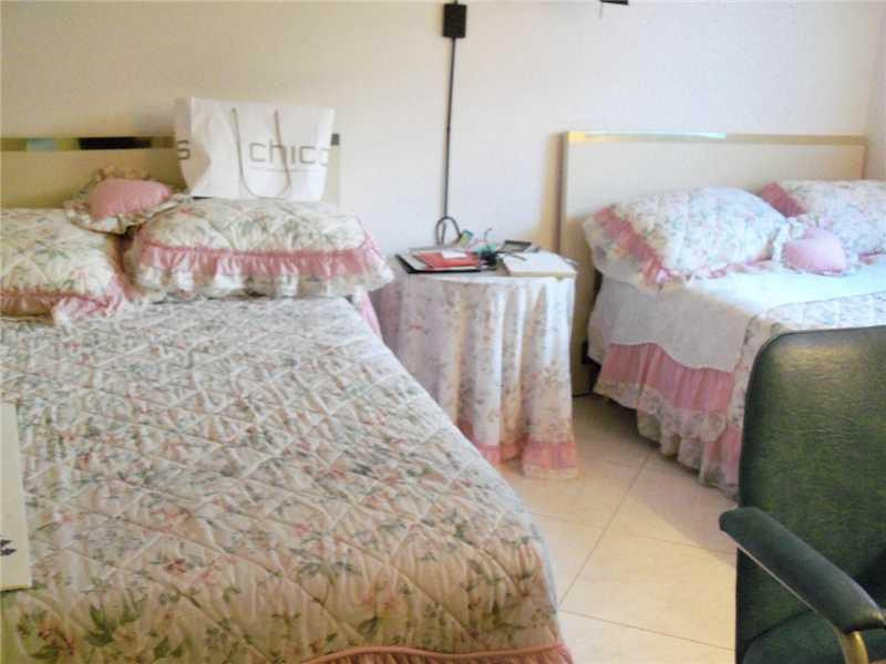 MEADOWBROOK LAKES - Residential