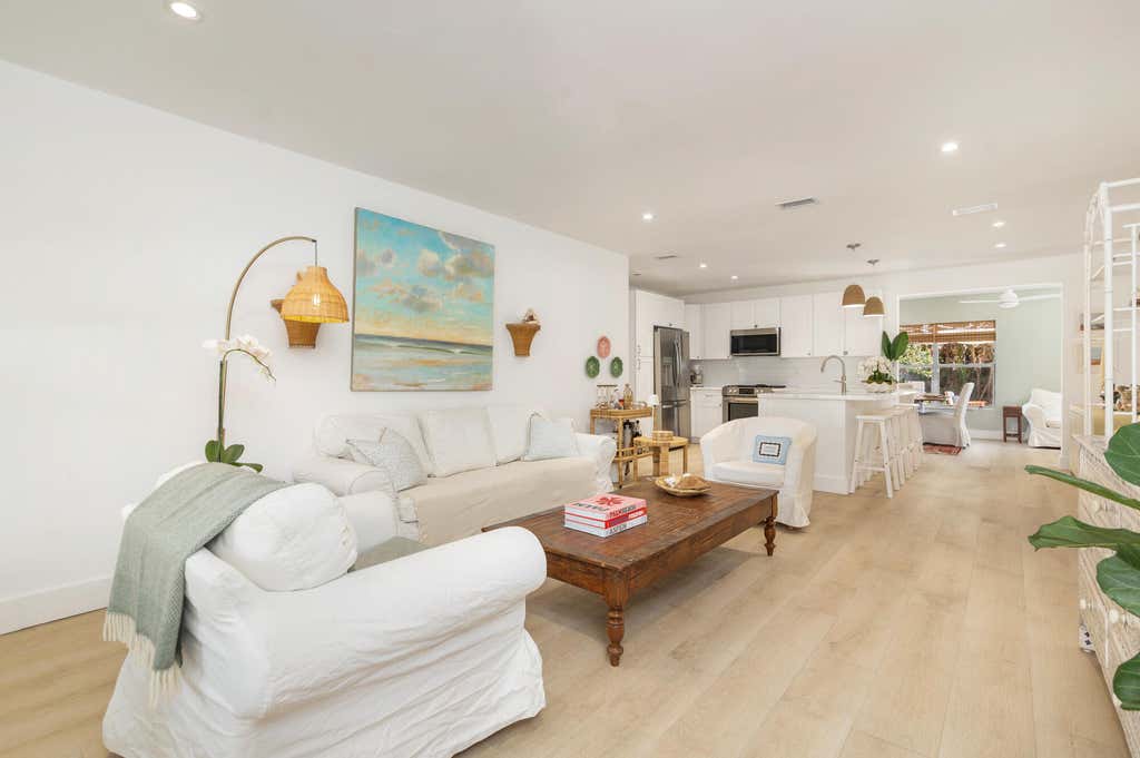 Photo of 170 Wellesley Drive, Lake Worth Beach, FL 33460 (MLS # B26059521)
