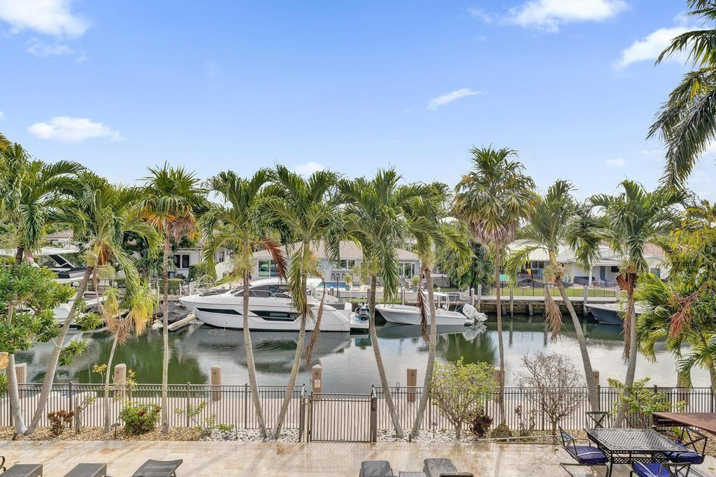 CORAL KEY VILLAS 5TH SEC - Residential