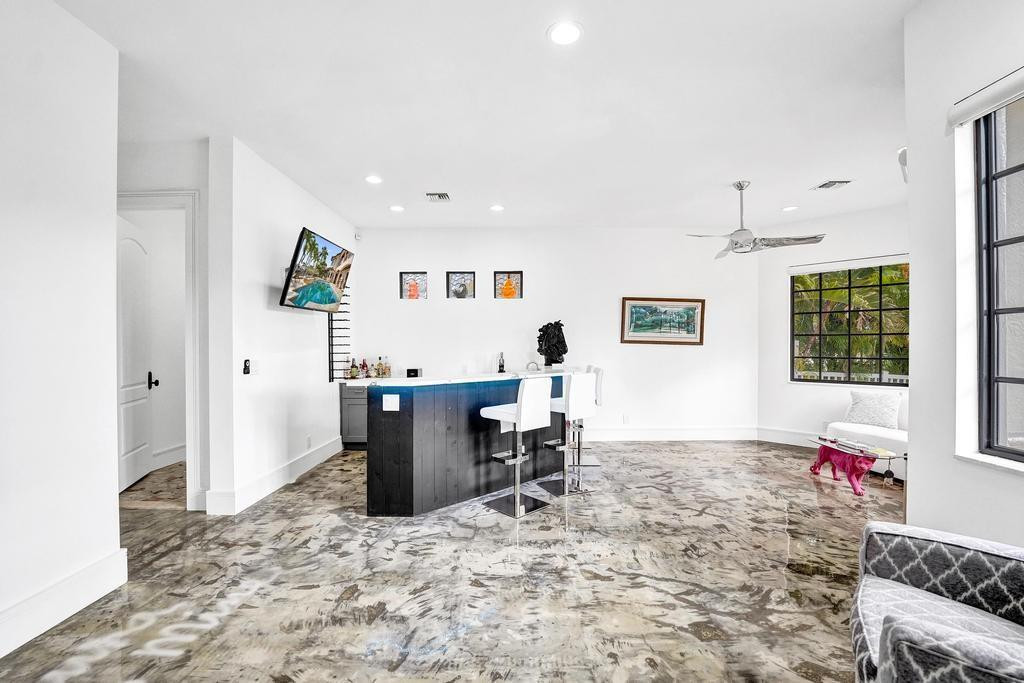 CORAL KEY VILLAS 5TH SEC - Residential