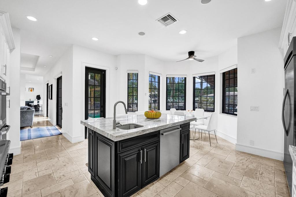 CORAL KEY VILLAS 5TH SEC - Residential