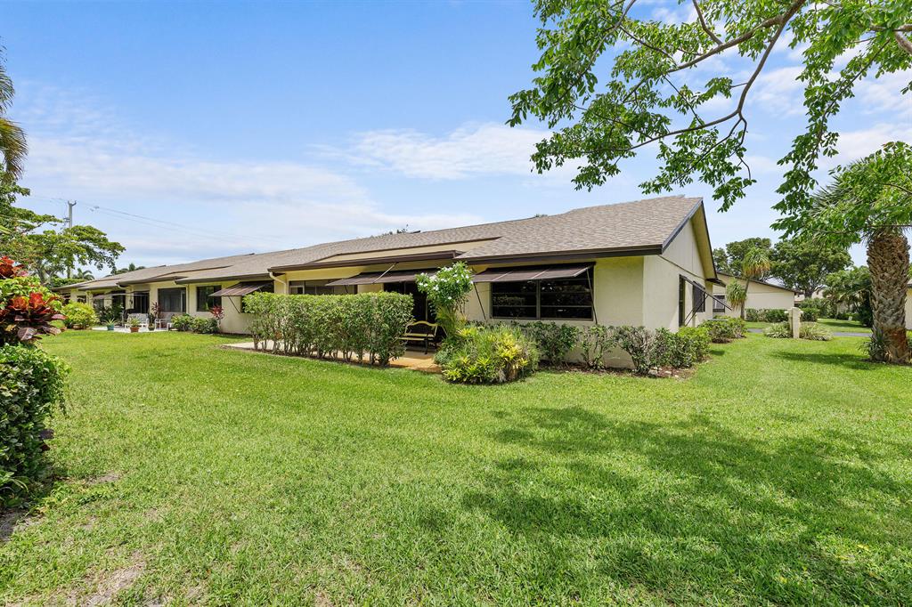 RIDGEPOINTE WOODS VILLAS - Residential