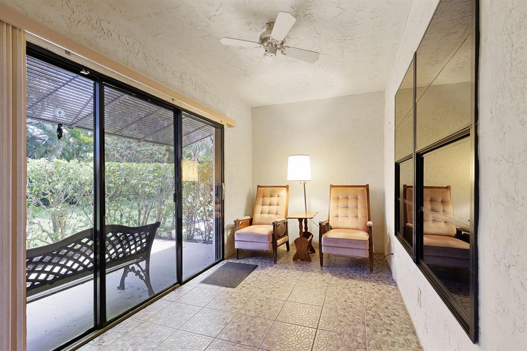 RIDGEPOINTE WOODS VILLAS - Residential