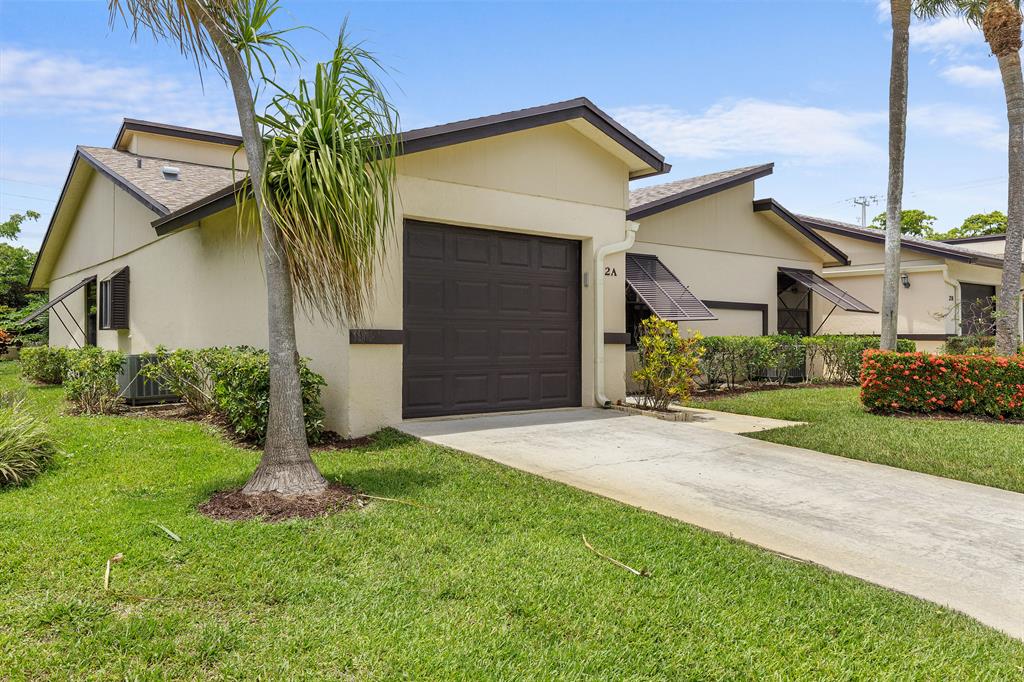 RIDGEPOINTE WOODS VILLAS - Residential