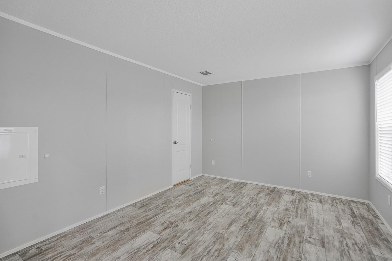 RAVENSWOOD ESTATES & MARINAS - Residential Lease