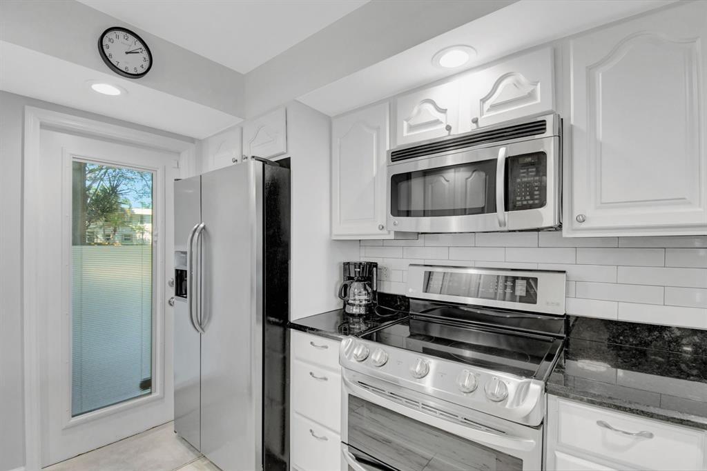 Palm-Aire At Coral Key - Residential Lease
