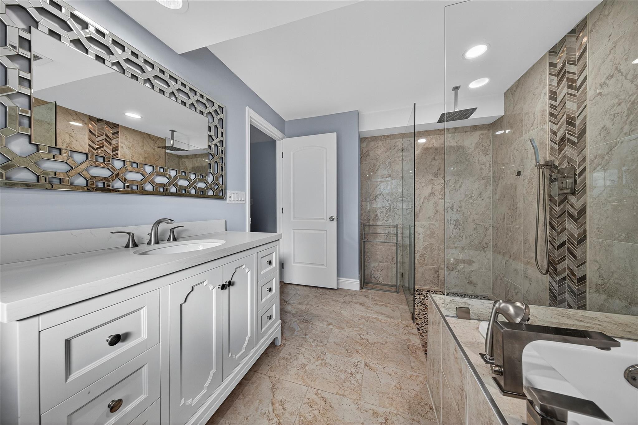 Palm-Aire At Coral Key - Residential Lease