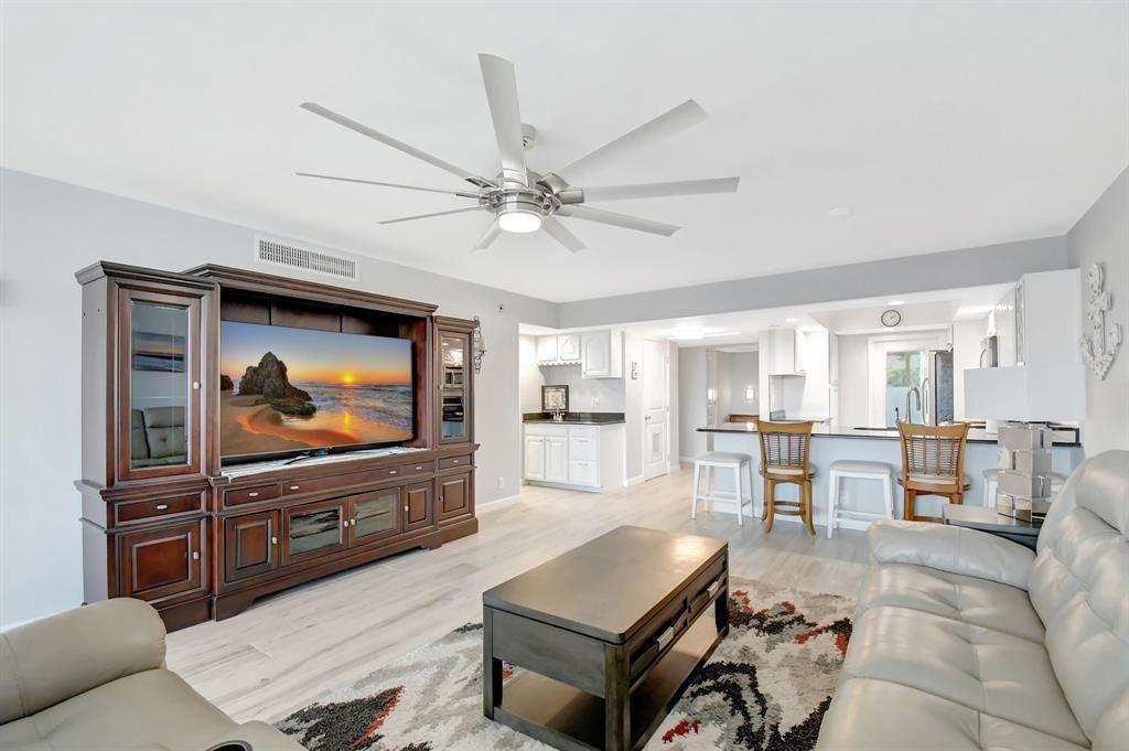 Palm-Aire At Coral Key - Residential Lease