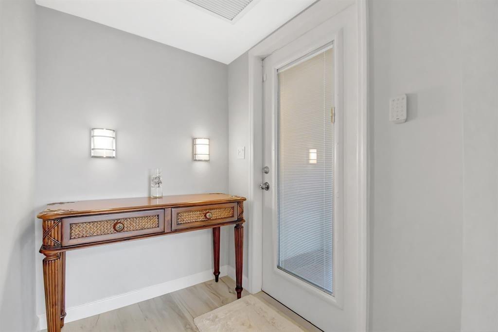 Palm-Aire At Coral Key - Residential Lease