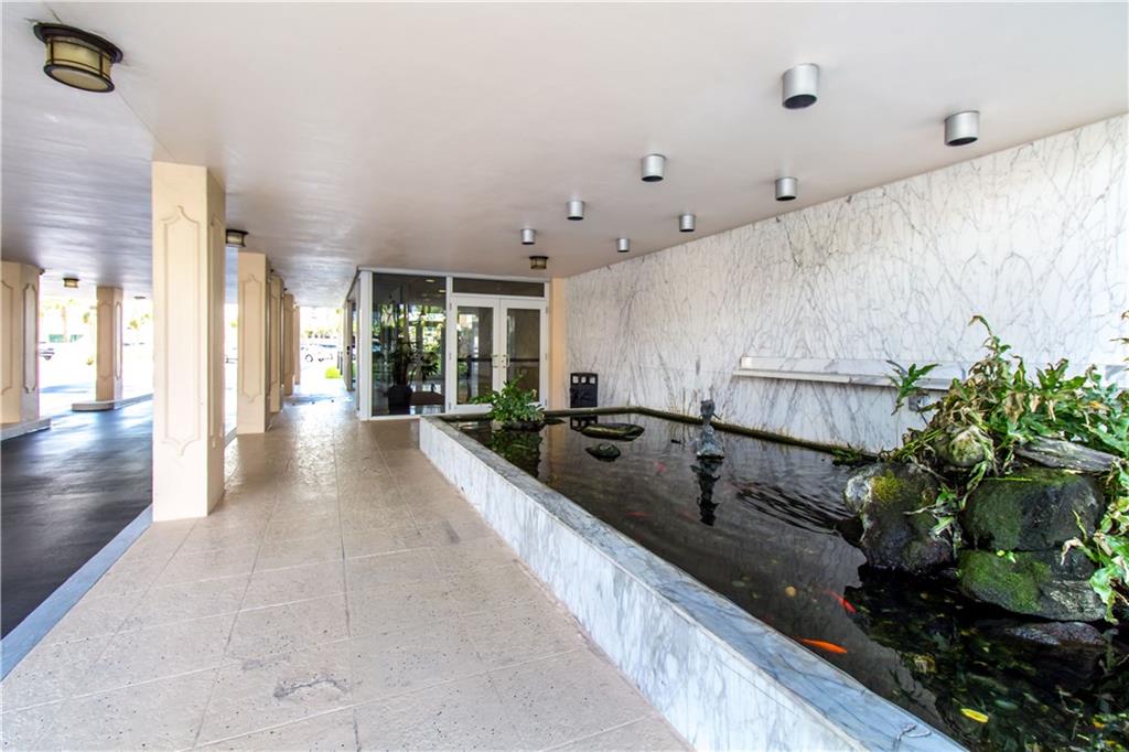 Coral Ridge Towers East - Residential