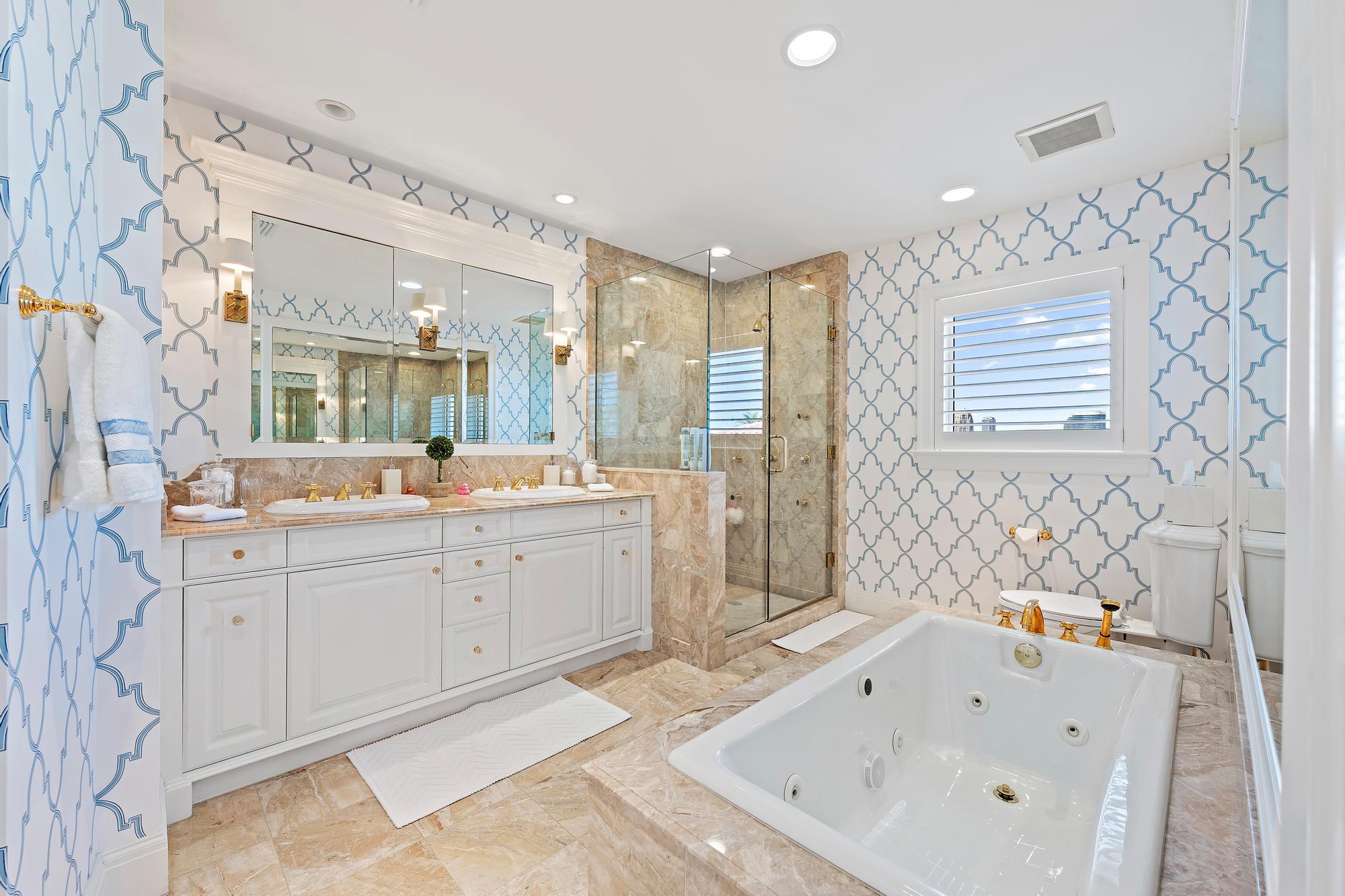 ONE ROYAL PALM WAY CONDO - Residential