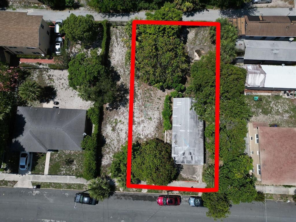 Photo of 809 7th Street, West Palm Beach, FL 33401 (MLS # B26026877)