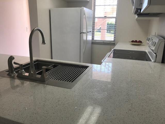 ROSEWOOD CONDO - Residential Lease