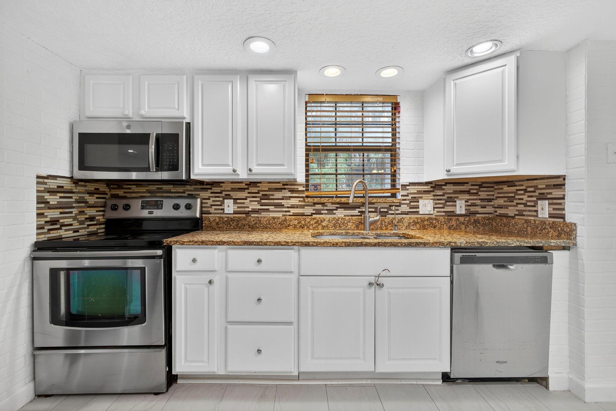 Acreage & Unrec - Residential Lease