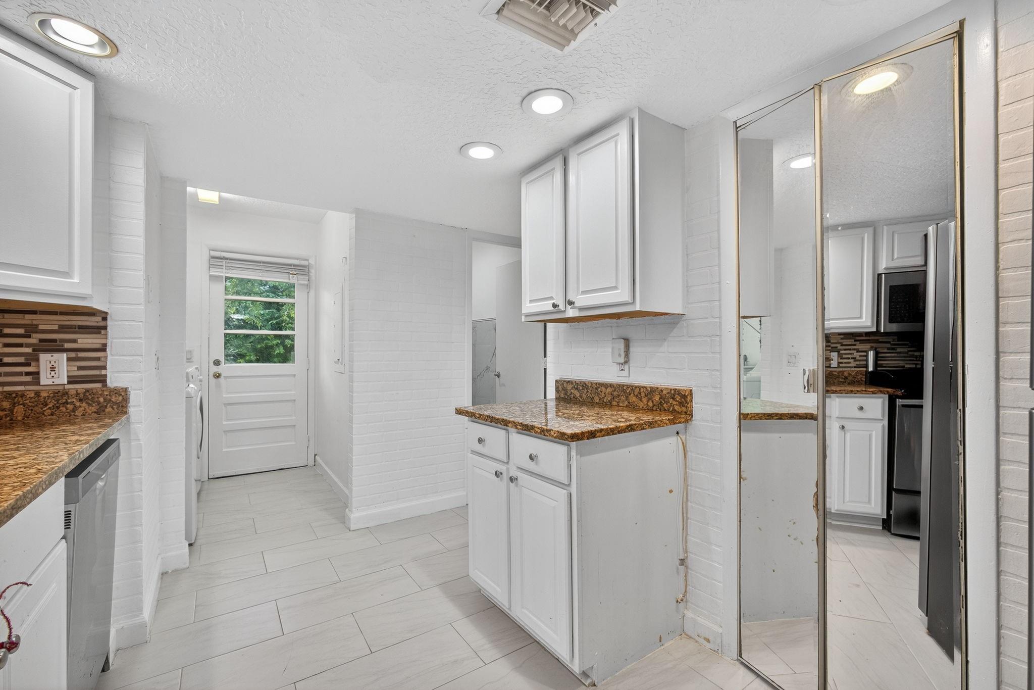 Acreage & Unrec - Residential Lease