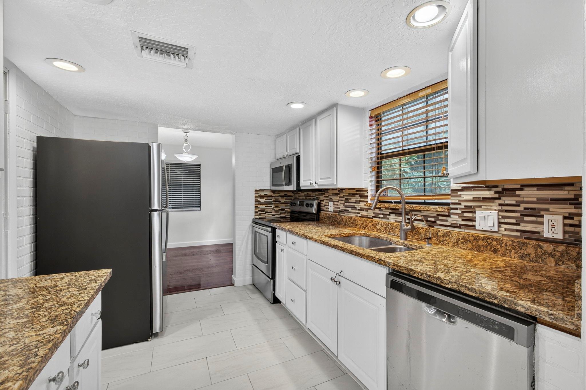 Acreage & Unrec - Residential Lease