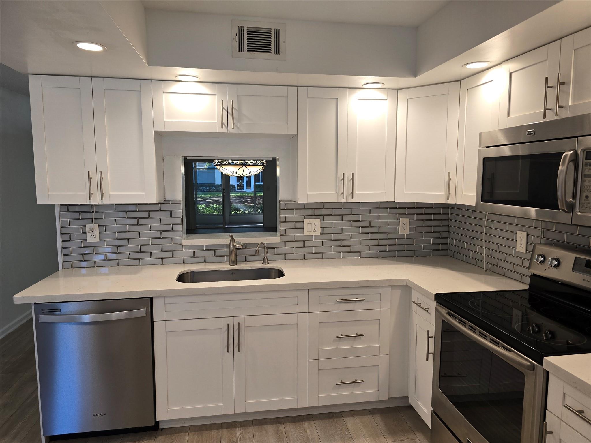 Lucaya Village II-D - Residential