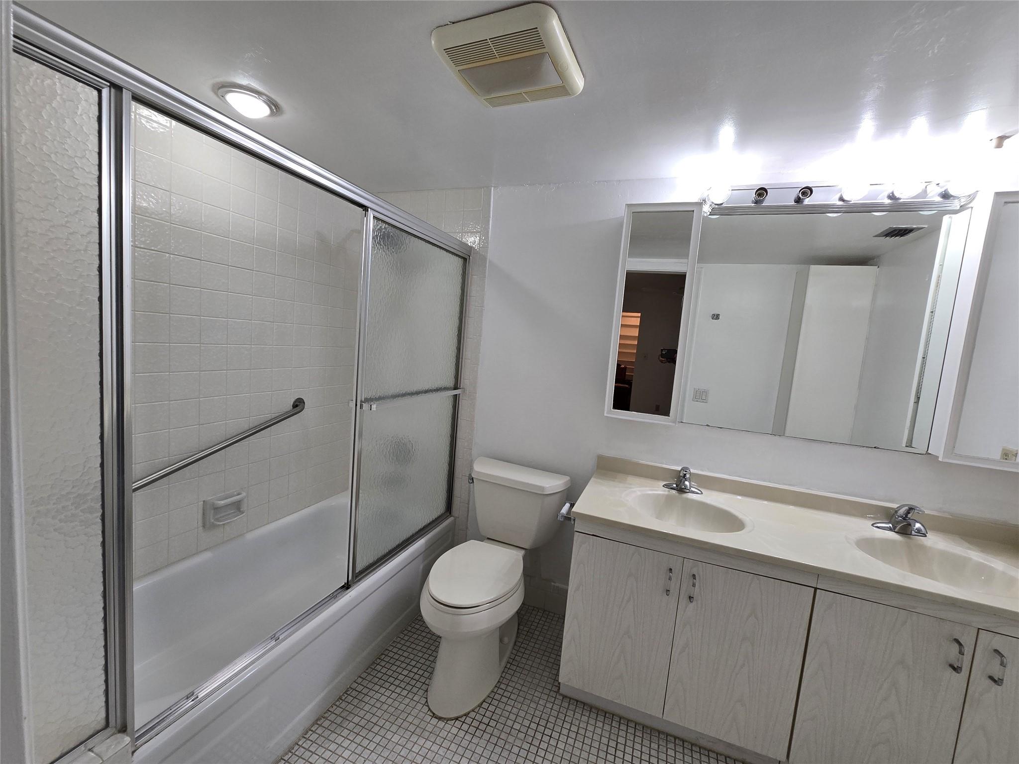 Lucaya Village II-D - Residential