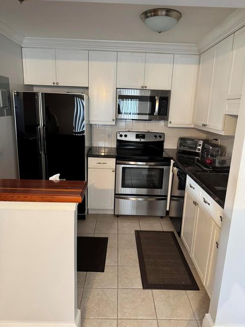 494 Saxony K Delray Beach FL 33446