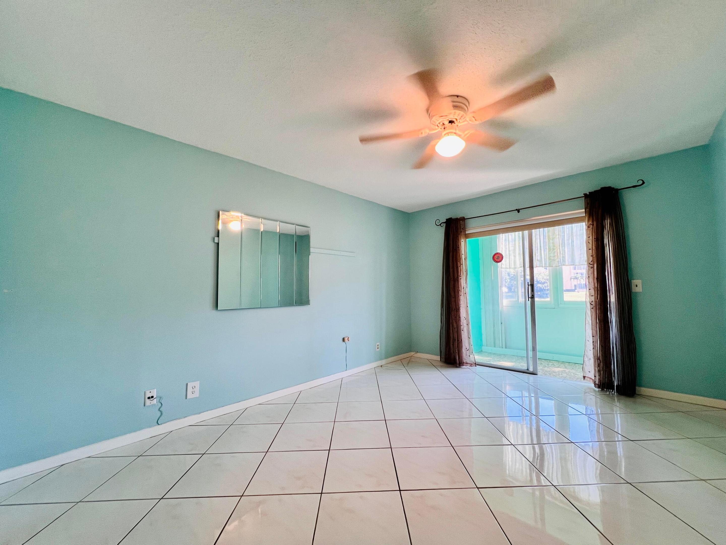 CENTURY VILLAGE - WELLINGTON CONDOS - Residential