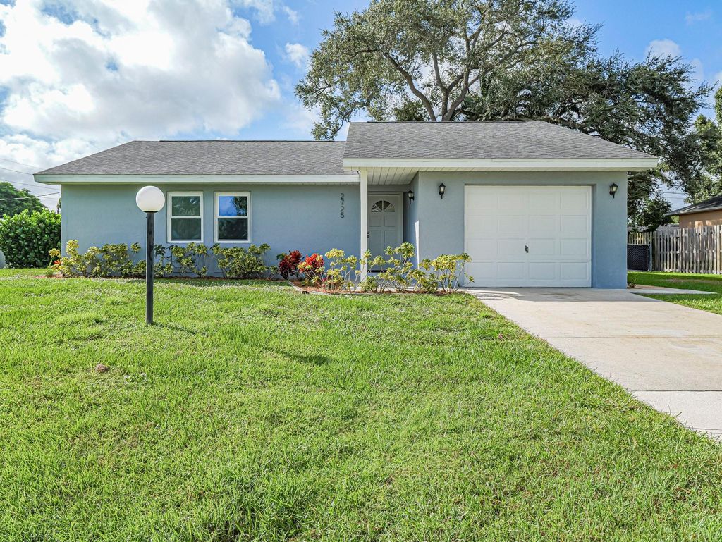 Photo of 2725 1st Lane, Vero Beach, FL 32968 (MLS # F10529764)