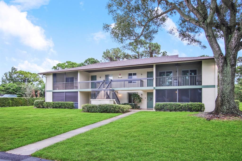 Photo of 6499 Chasewood Drive #B, Jupiter, FL 33458 (MLS # R10854444)