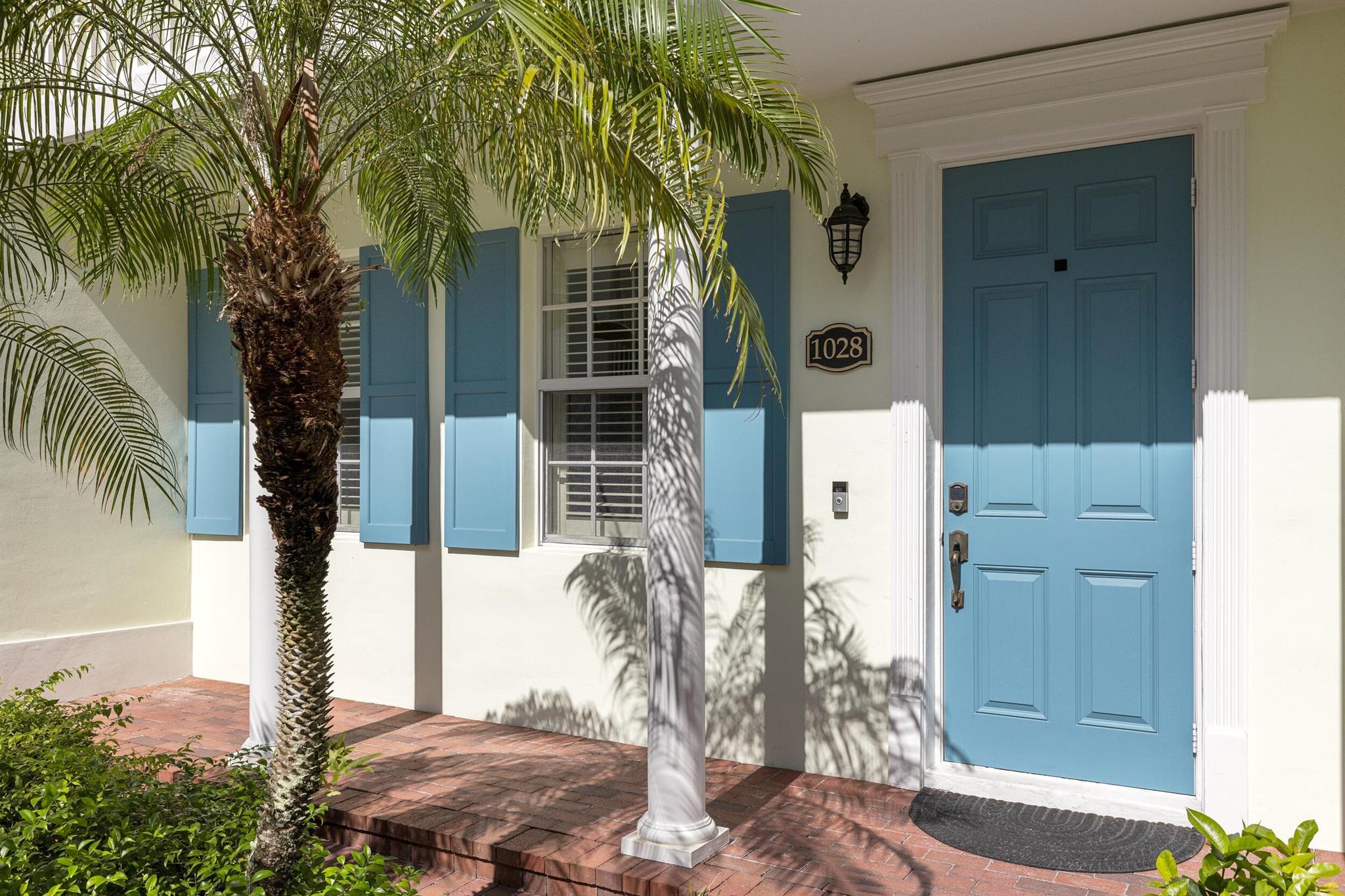 1028 E Heritage Club Circle