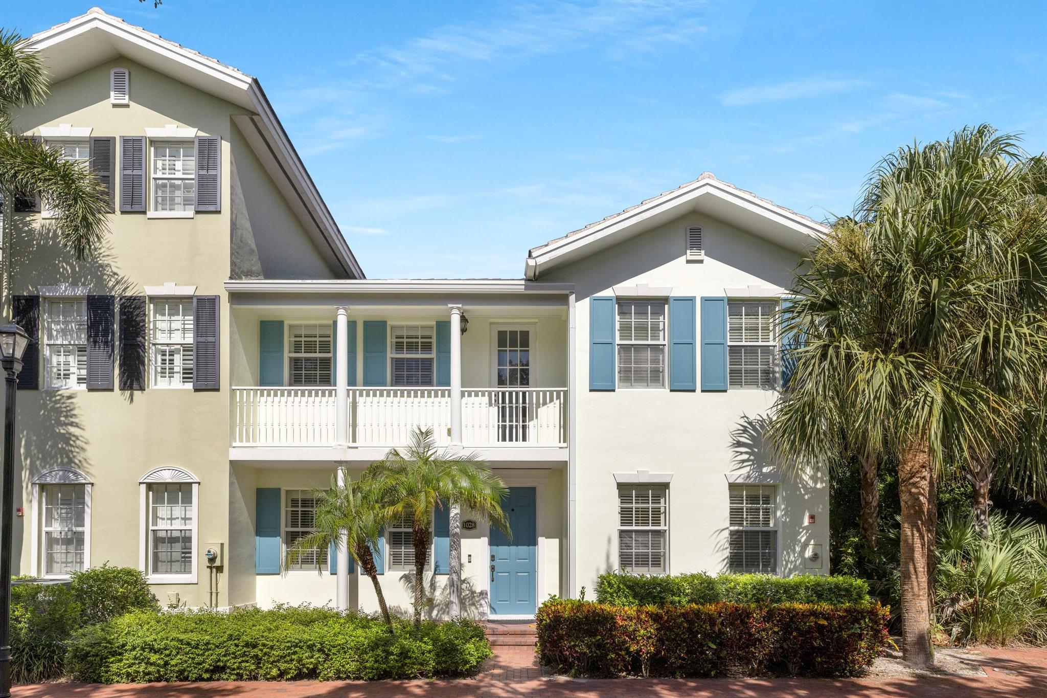 1028 E Heritage Club Circle