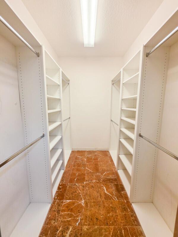 TEQUESTA OAKS - Residential Lease