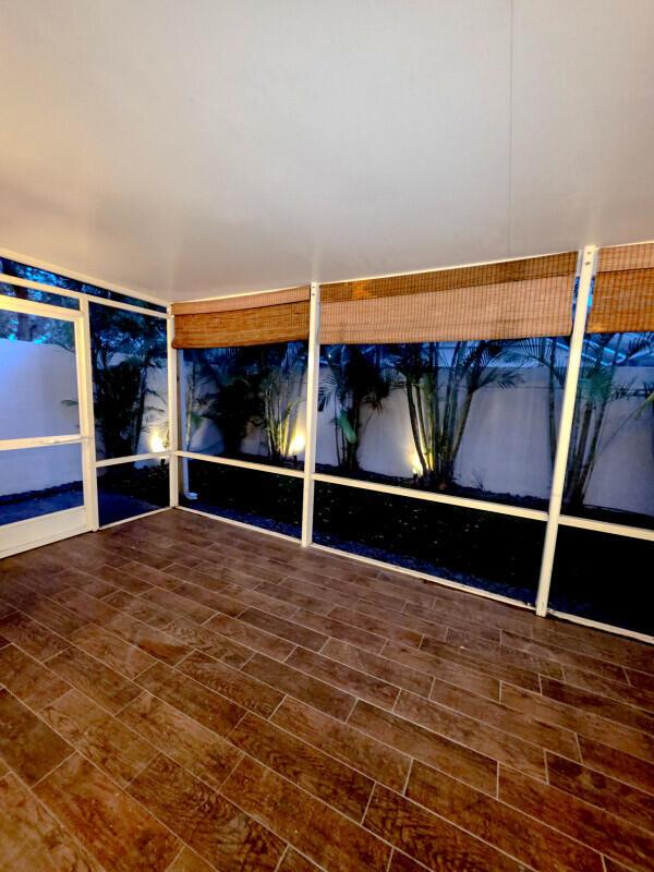 TEQUESTA OAKS - Residential Lease