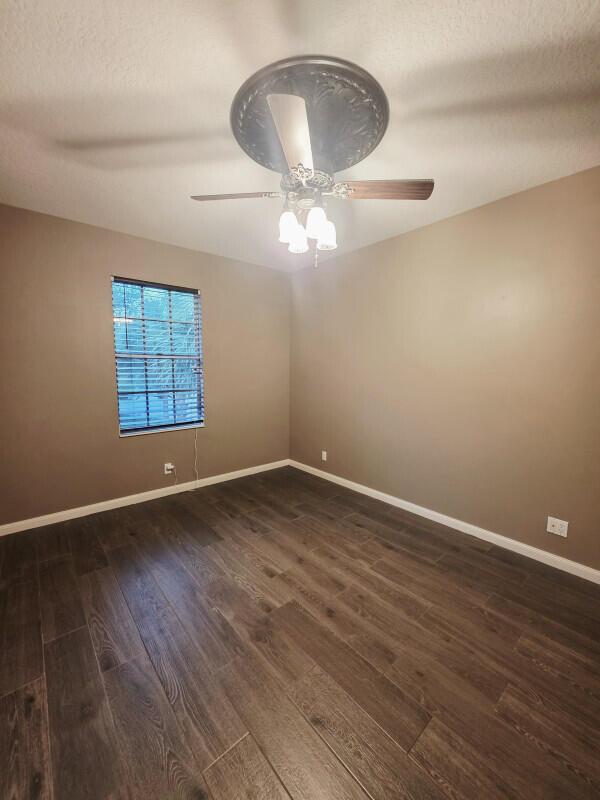 TEQUESTA OAKS - Residential Lease