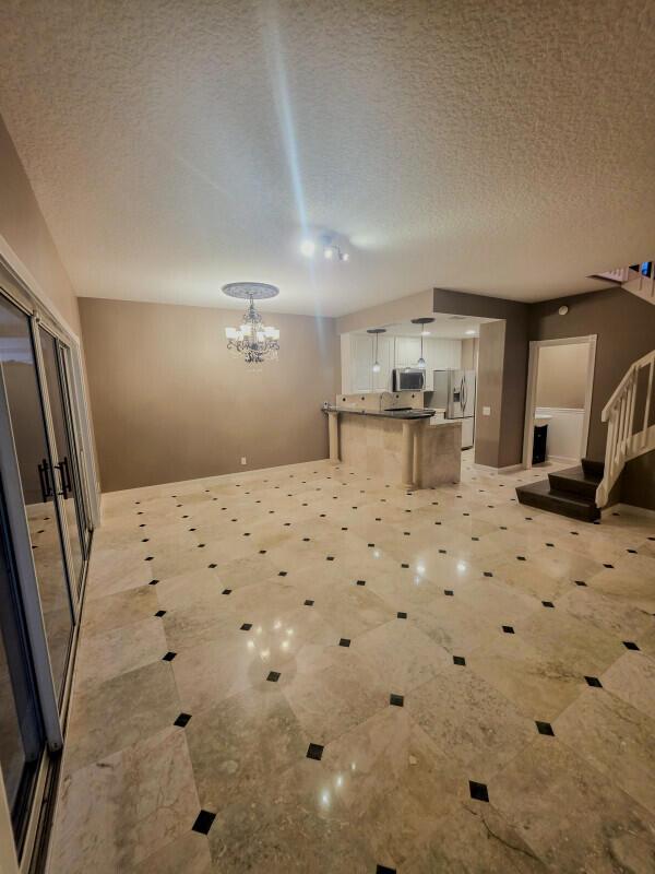 TEQUESTA OAKS - Residential Lease