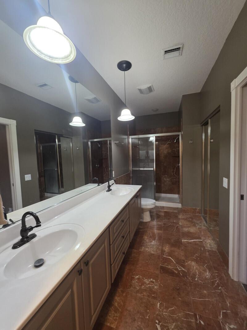 TEQUESTA OAKS - Residential Lease