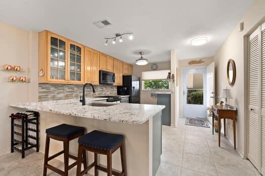 COLONNADES CONDOMINIUM NO - Residential