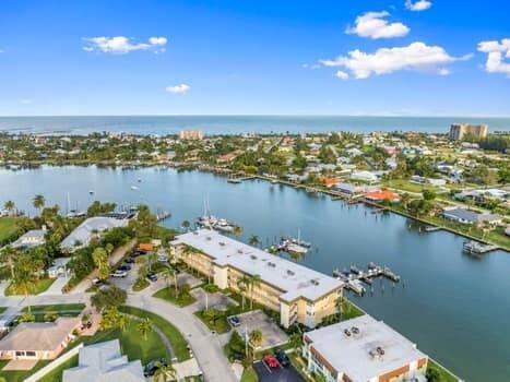 COLONNADES CONDOMINIUM NO - Residential