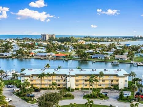 COLONNADES CONDOMINIUM NO - Residential