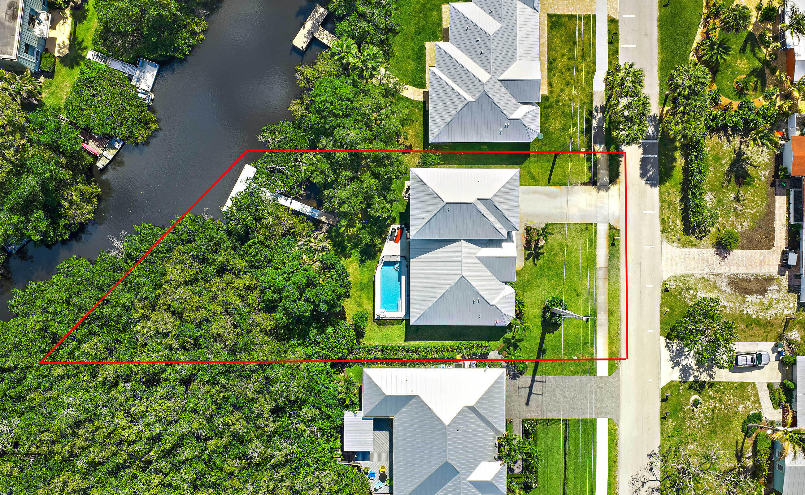 228 SW Indian Groves Drive