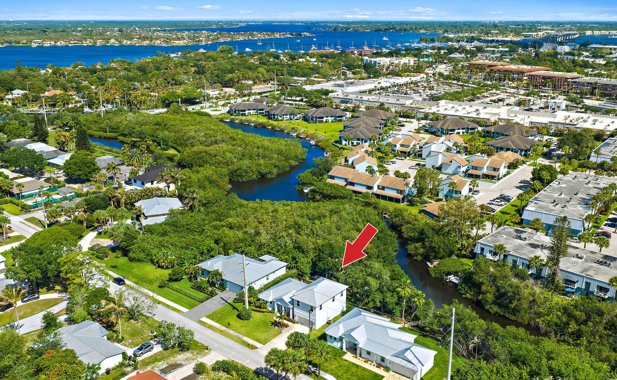 228 SW Indian Groves Drive